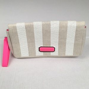 NWOT Victoria’s Secret Wristlet